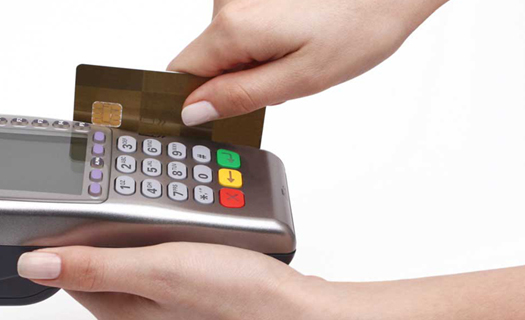 Sẽ xử lý nghiêm việc rút tiền mặt qua thẻ tín dụng